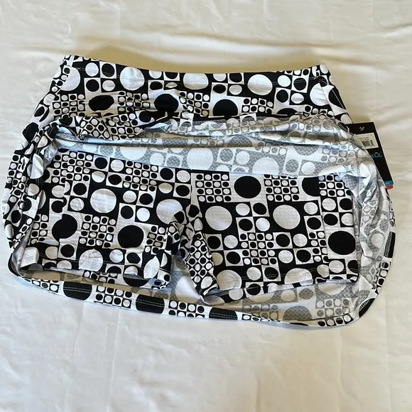 Ibkul Swing Skort Elise Black and White L and XL