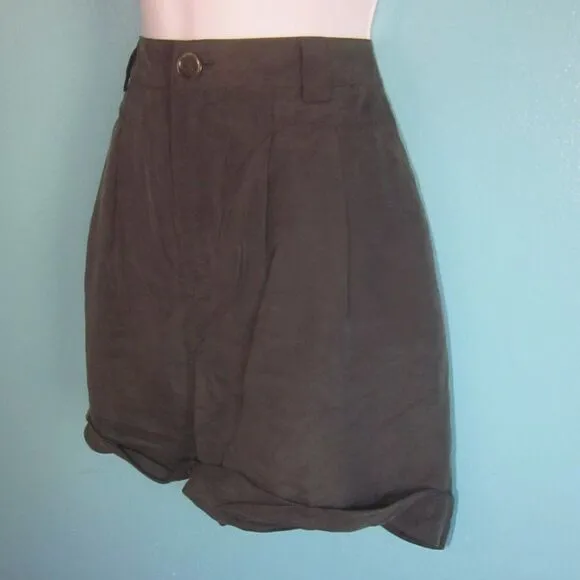 Pleated Front Gray Silk Shorts Size 8 Bird by Juicy Couture Spring &amp; Summer