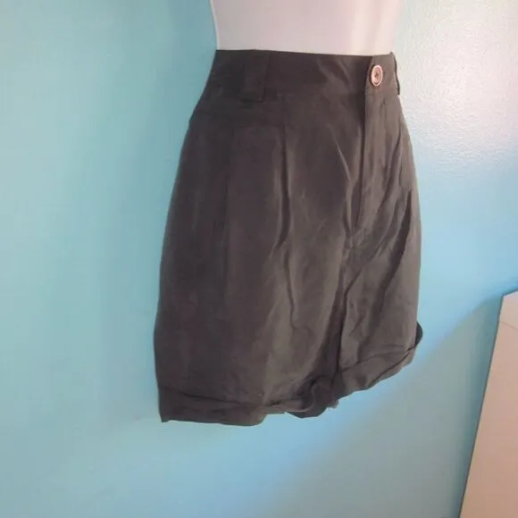 Pleated Front Gray Silk Shorts Size 8 Bird by Juicy Couture Spring &amp; Summer