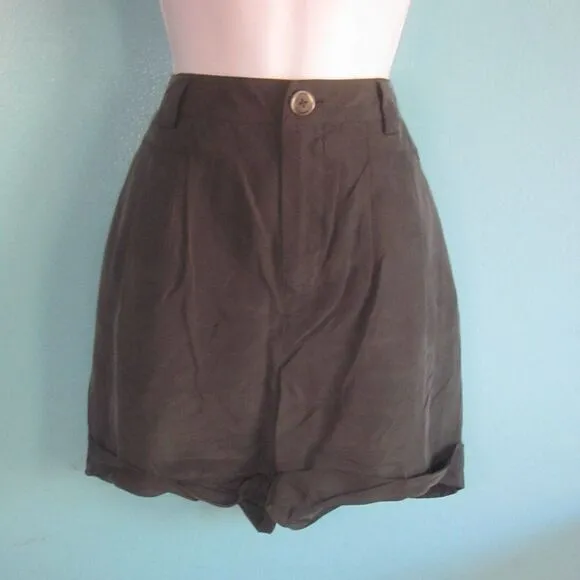 Pleated Front Gray Silk Shorts Size 8 Bird by Juicy Couture Spring &amp; Summer