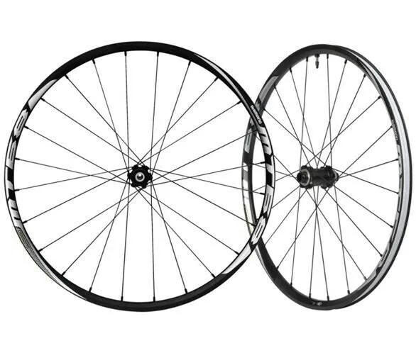 Shimano MT68 26" Tubeless Ready Lightweight XC / MTB / Mountain Bike Front Wheel