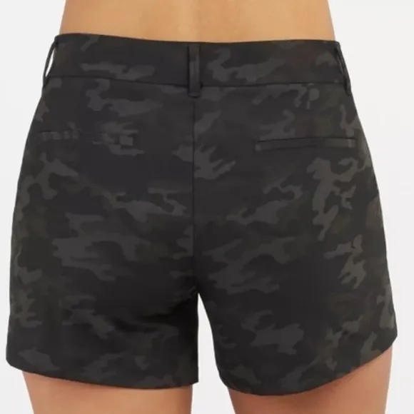 Spanx 3X Shorts 6” Sunshine Shorts in Black Camo NWT