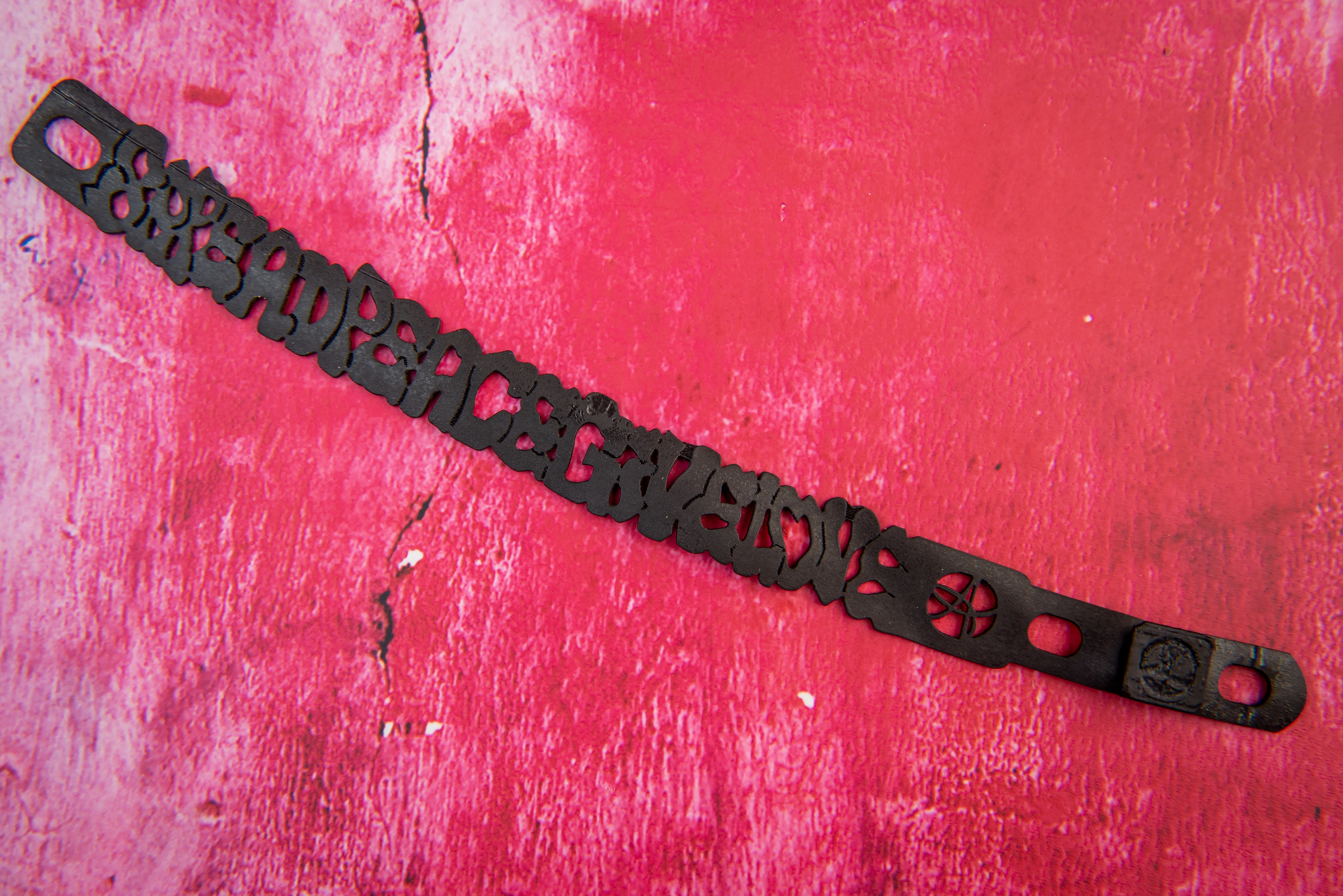 spread peace, give love graffiti bracelet “SPGL”