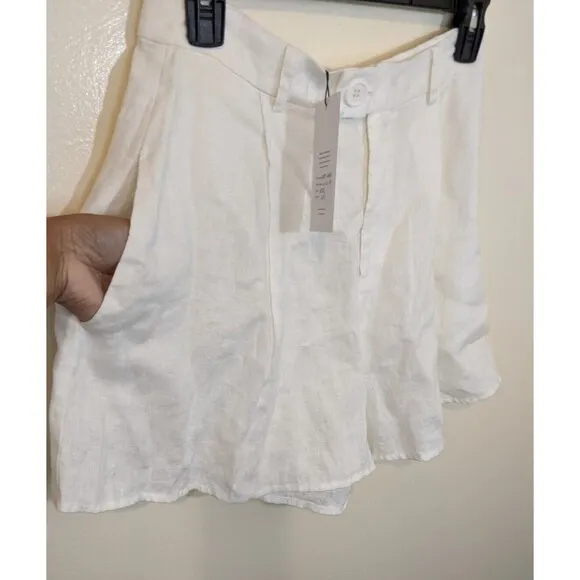 We Are Sundays Avery Short White High Rise Lightweight Pockets Size Small