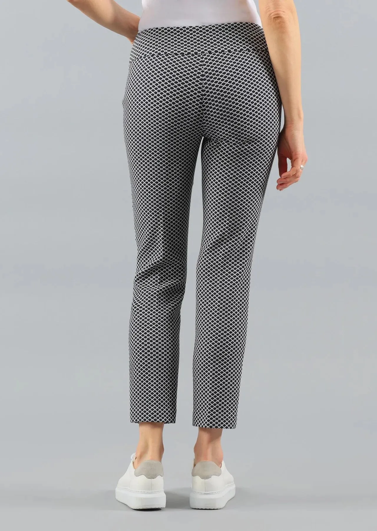 Zola Navy Ankle Pant